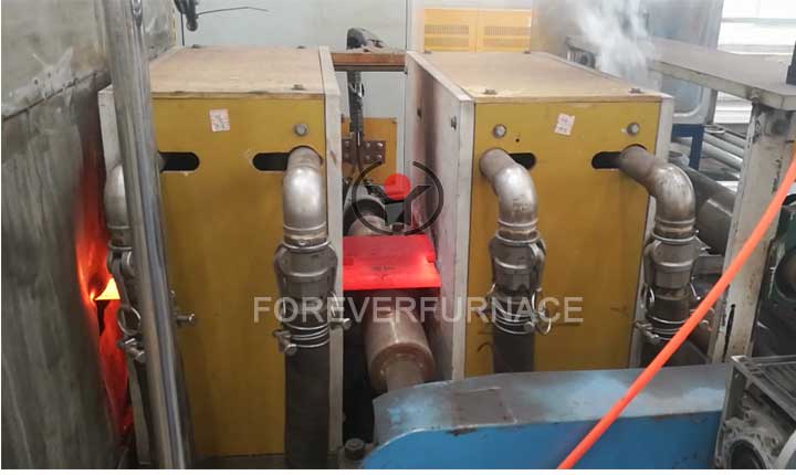 Steel plate heat treatment equipment